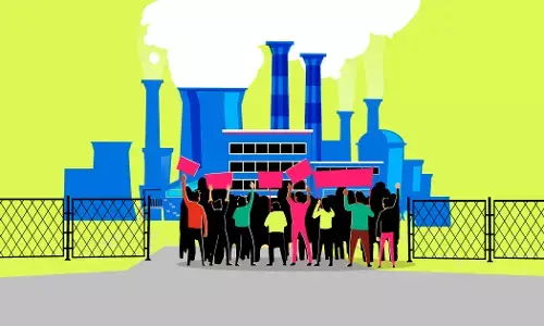 Wage Hike Protests Sweep Noidas Garment, Electronics, and Auto Parts Sectors Wage Hike Protests Sweep Noidas Garment, Electronics, and Auto Parts Sectors