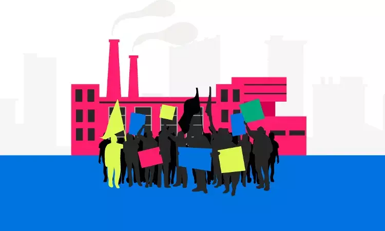 ‘Nobody Listening To Us’: Protesting Contract Labourers In Noida Decry Safety Lapses, Low Pay ‘Nobody Listening To Us’: Protesting Contract Labourers In Noida Decry Safety Lapses, Low Pay